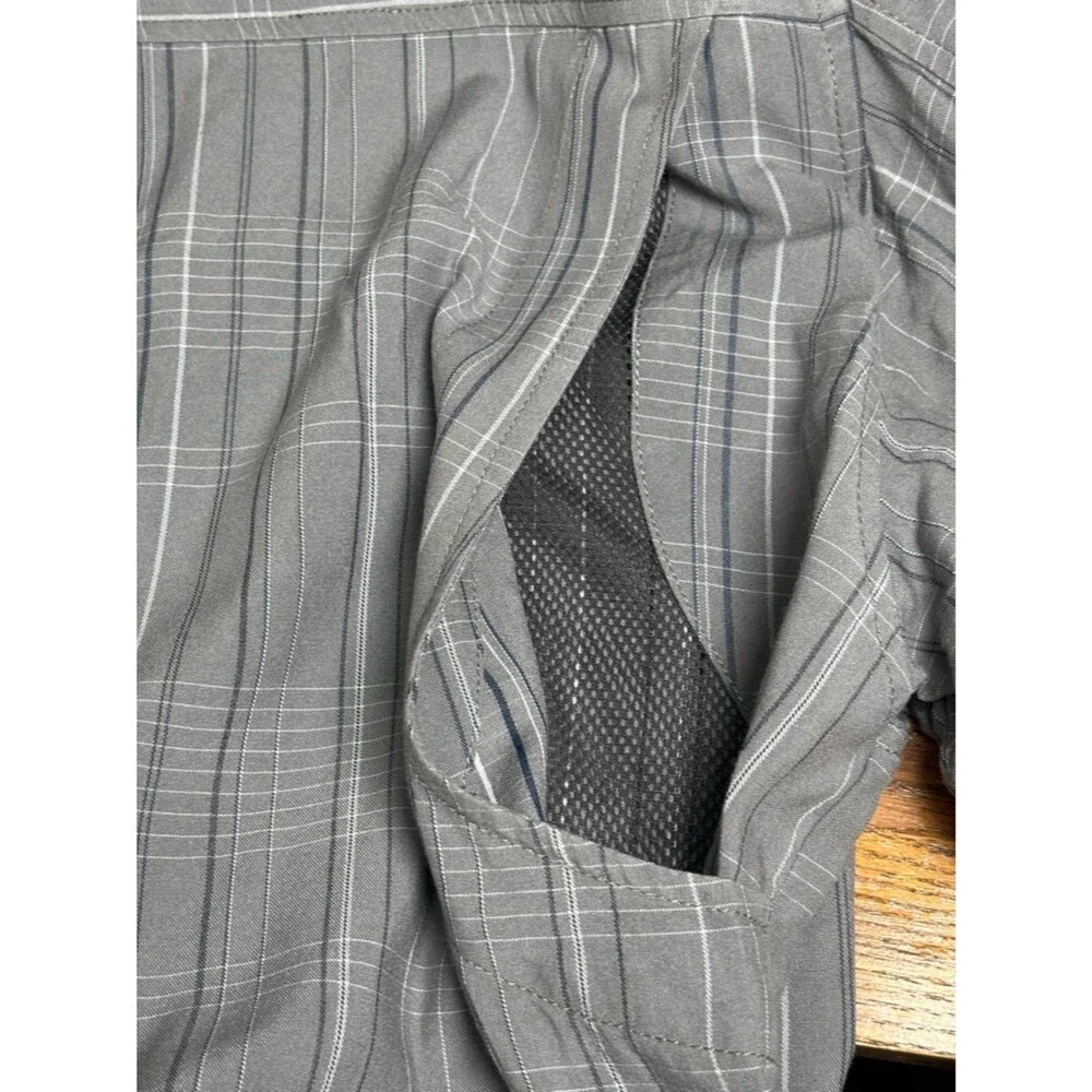 The North Face Vaporwick Gray/Wht/Blue Plaid Button-Up Vented Men’s L Shirt